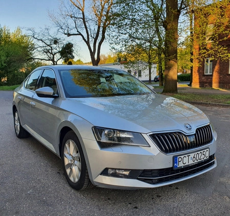 Skoda Superb cena 59040 przebieg: 230590, rok produkcji 2017 z Czarnków małe 22